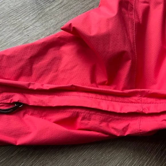 The North Face HyVent 2.5L Jacket, Women’s Size XS, Pink - Picture 4 of 6